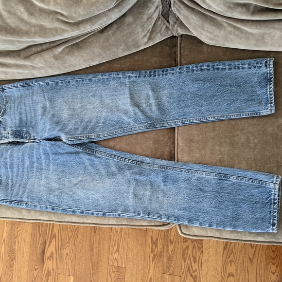 Excellent condition Aritzia Denim Forum Ex-Boyfriend Jeans - Picture 3 of 9